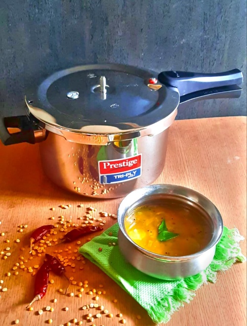 One Pot Idli Sambar | Pressure cooker Idli Sambar Recipe